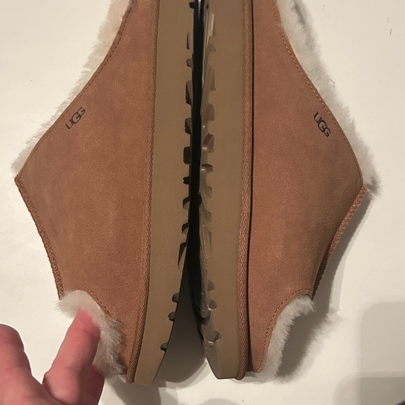 UGG Women’s Greenport Slide - Tan - Picture 6 of 10